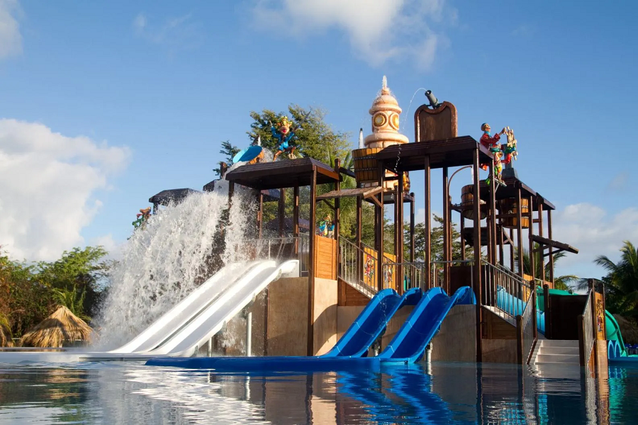 12 Sirenis Aquagames Punta Cana - World Day Pass