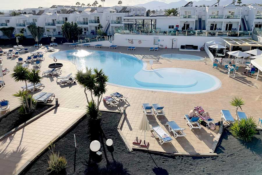 MZ Plaza Palmeras - World Day Pass