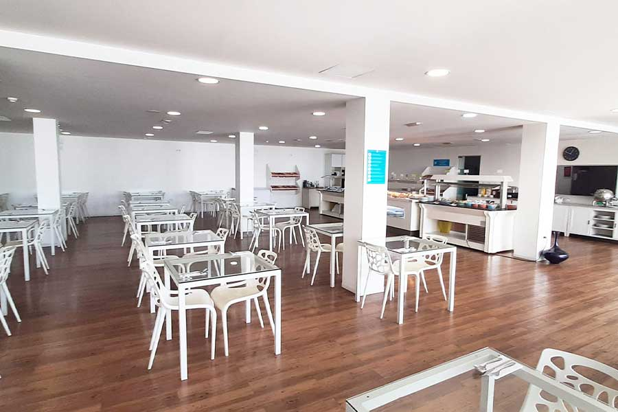 MZ Plaza Palmeras - World Day Pass