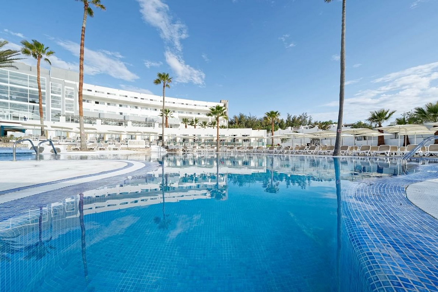 Golden Beach - World Day Pass
