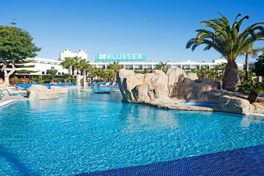 BLUSEA Costa Bastián - World Day Pass